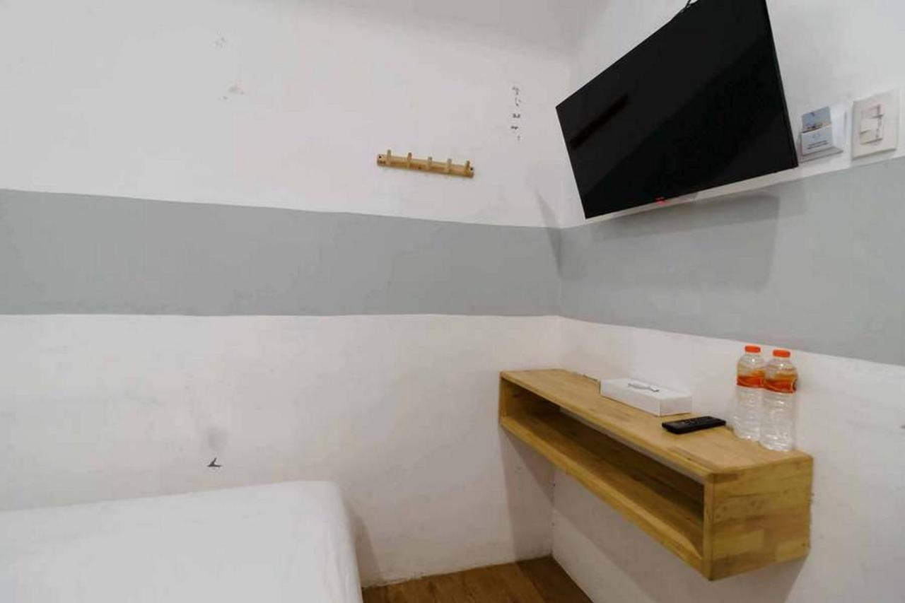 Jotel Guest House Mitra Reddoorz Pulauberayan Экстерьер фото