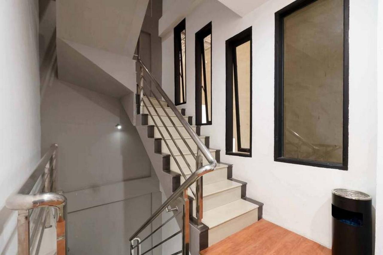 Jotel Guest House Mitra Reddoorz Pulauberayan Экстерьер фото