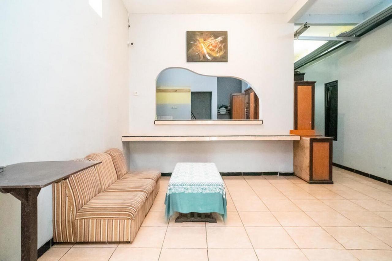 Jotel Guest House Mitra Reddoorz Pulauberayan Экстерьер фото