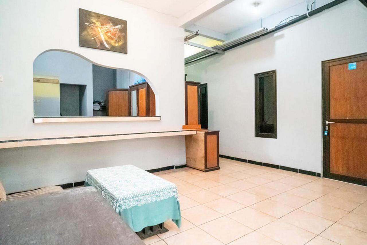 Jotel Guest House Mitra Reddoorz Pulauberayan Экстерьер фото